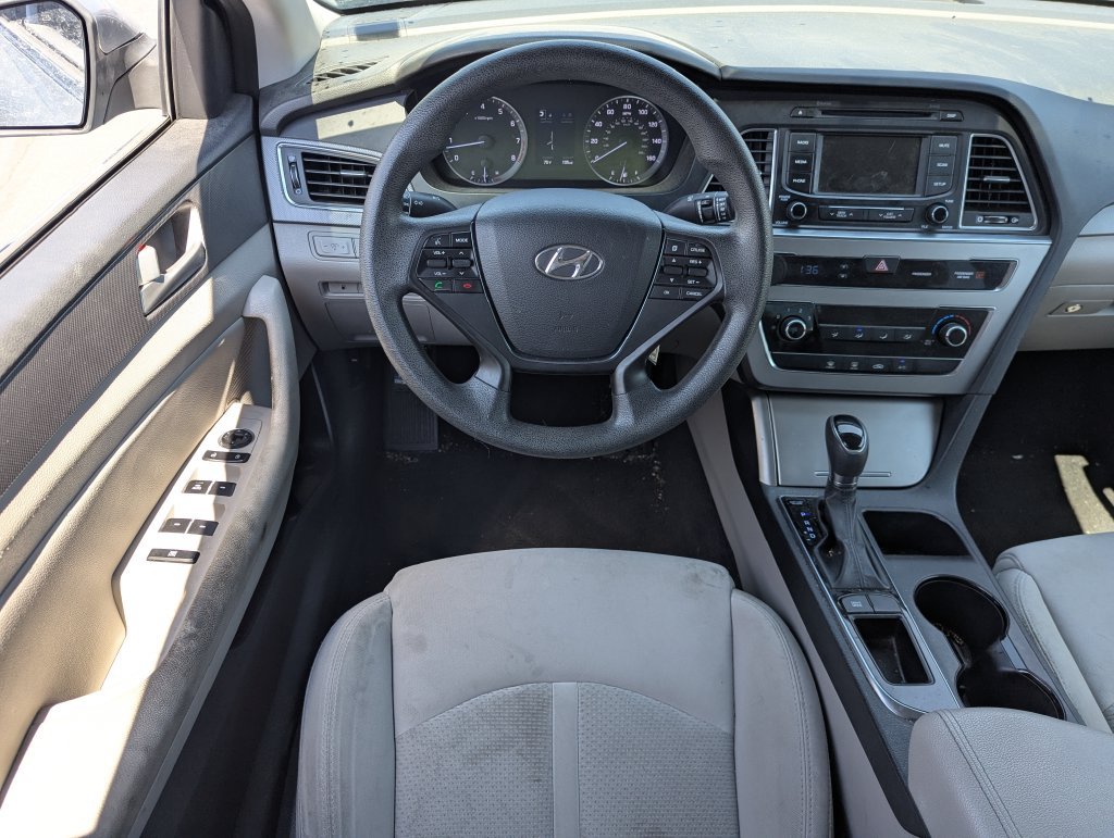 Used 2015 Hyundai Sonata SE w/ Option Group 09 FWD image 27