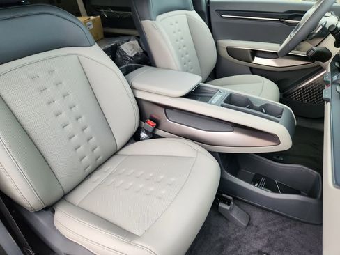 New 2026 Kia EV9 Wind image 11