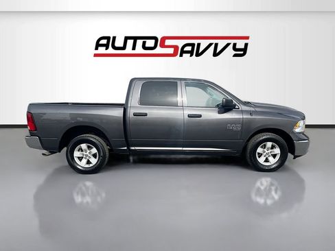 Used 2022 RAM 1500 Classic SLT RWD image 8