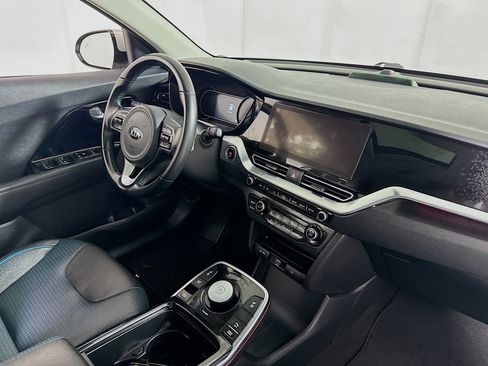 Used 2021 Kia Niro EX Premium FWD image 29