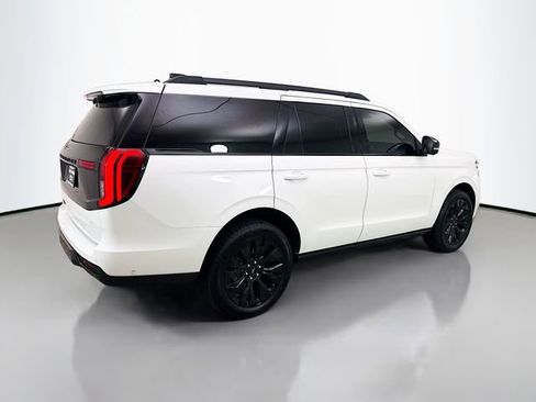 Used 2025 Ford Expedition Platinum w/ Stealth Appearance Package AWD/4WD image 7