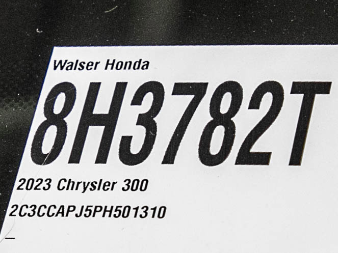 Used 2023 Chrysler 300 C RWD image 30