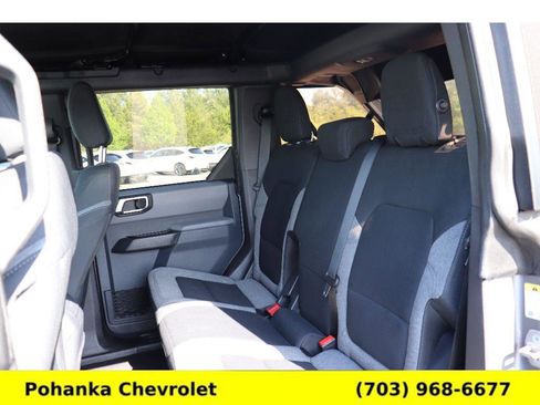 Used 2023 Ford Bronco Big Bend w/ Sasquatch Package AWD/4WD image 22