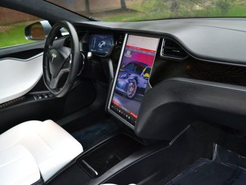 Used 2019 Tesla Model S Long Range image 23