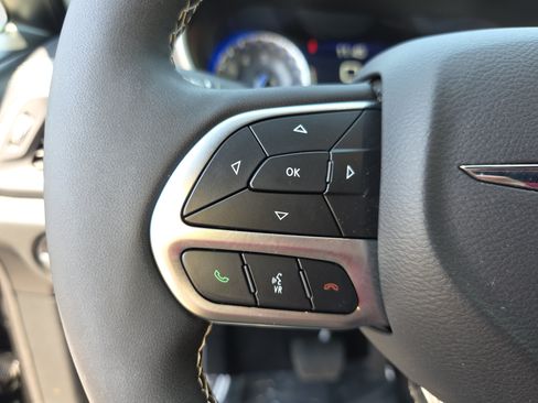 New 2026 Chrysler Pacifica Select FWD image 15