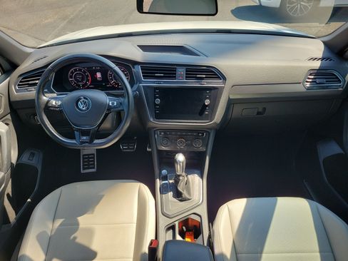 Used 2019 Volkswagen Tiguan SEL R-Line FWD image 11