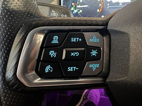 Used 2025 Ford Mustang Premium image 19