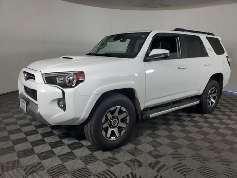 Used 2024 Toyota 4Runner TRD Off-Road Premium w/ Moonroof Package image 8