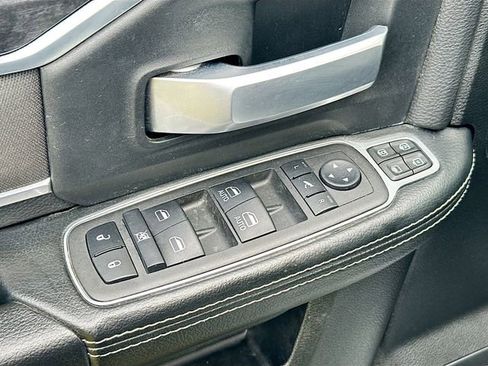 Used 2024 RAM 3500 Big Horn image 18