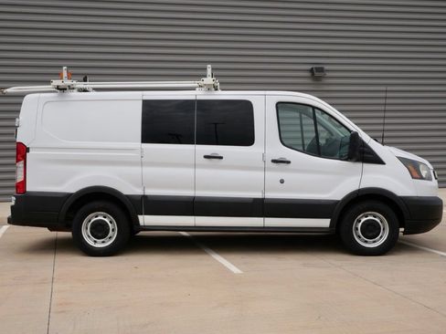 Used 2016 Ford Transit 150 130 Low Roof RWD image 2