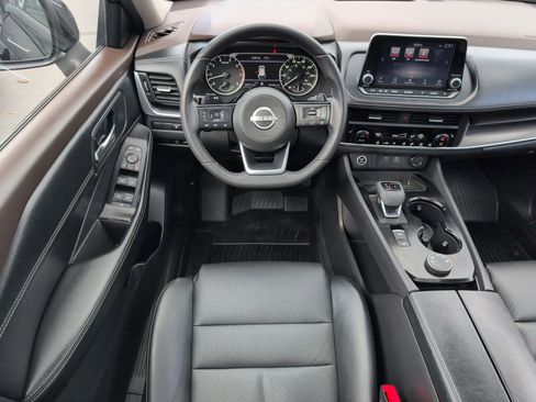 Used 2023 Nissan Rogue SV w/ SV Premium B Package image 30