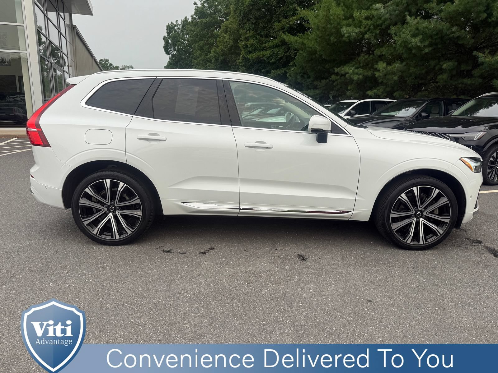 Certified 2023 Volvo XC60 B6 Ultimate w/ Protection Package Premier AWD/4WD image 9