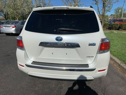 Used 2013 Toyota Highlander Limited AWD/4WD image 4