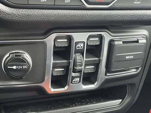 New 2026 Jeep Gladiator Sport AWD/4WD image 37