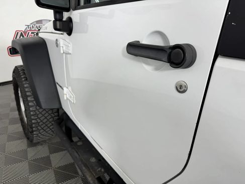 Used 2011 Jeep Wrangler Rubicon w/ Dual Top Group AWD/4WD image 22