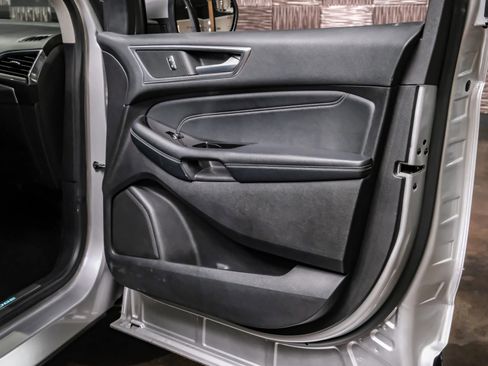 Used 2018 Ford Edge Titanium w/ Technology Package image 50