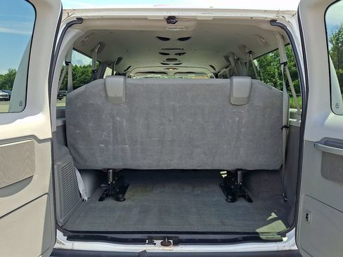 Used 2011 Ford E-350 and Econoline 350 XLT RWD image 30