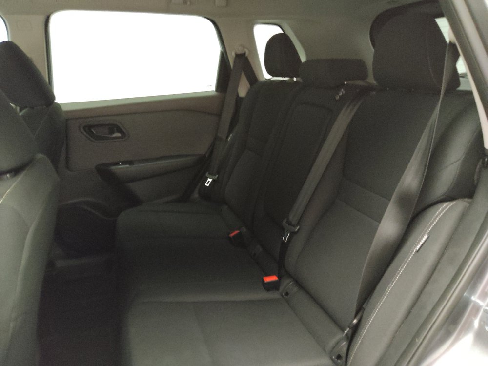 Used 2023 Nissan Rogue S FWD image 18