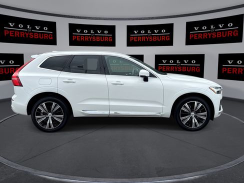 Used 2022 Volvo XC60 B5 Inscription w/ Climate Package image 9