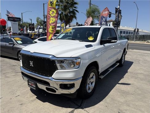 Used 2019 RAM 1500 Big Horn AWD/4WD image 9