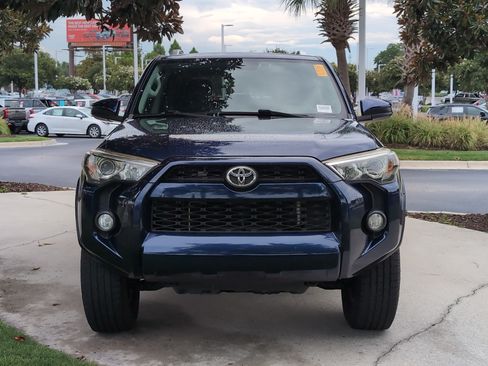 Used 2018 Toyota 4Runner SR5 RWD image 3