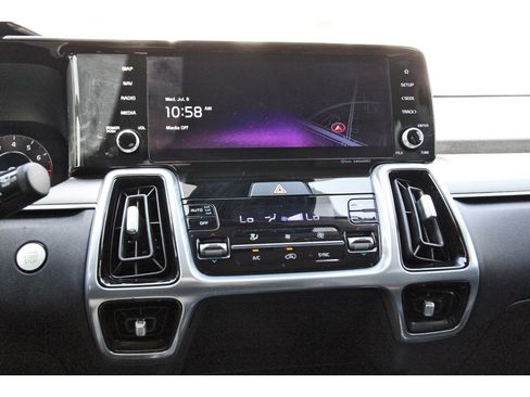 Certified 2023 Kia Sorento SX FWD image 29