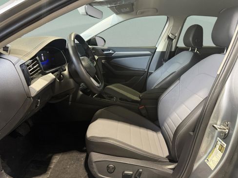 Used 2025 Volkswagen Jetta SE image 10