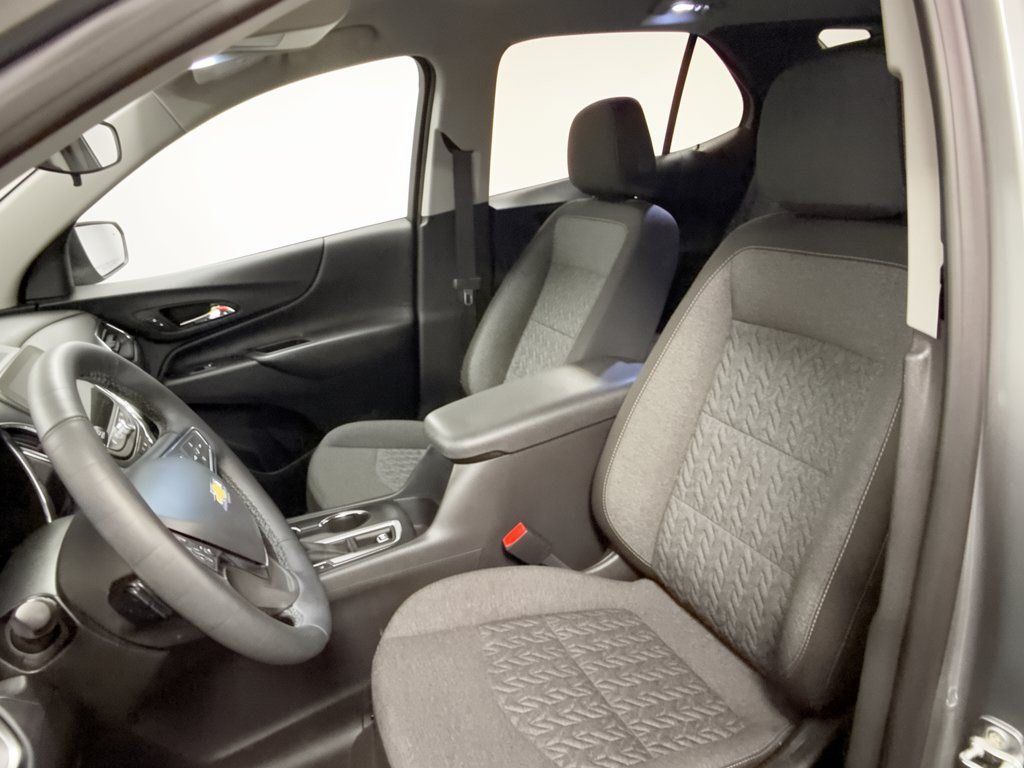 Used 2024 Chevrolet Equinox LT FWD image 5