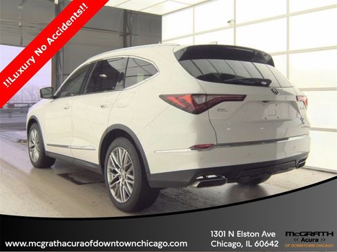Used 2023 Acura MDX SH-AWD w/ Advance Package image 3