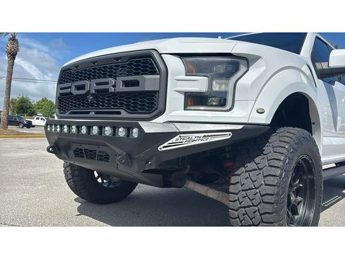 Used 2019 Ford F150 Raptor w/ Equipment Group 802A Luxury AWD/4WD image 10