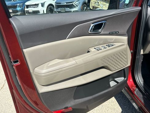 New 2026 Kia Carnival EX FWD image 10