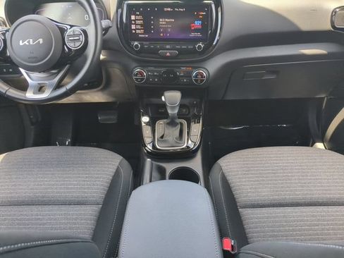 Used 2023 Kia Soul EX FWD image 17