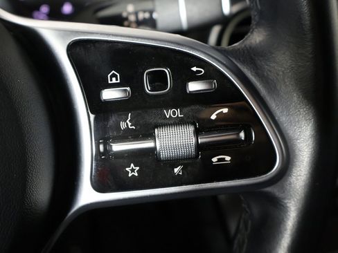 Used 2022 Mercedes-Benz GLC 300 GLC 300 image 39