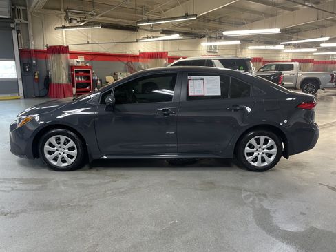 Used 2025 Toyota Corolla LE FWD image 7
