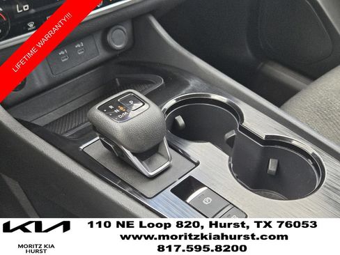 Used 2024 Nissan Rogue SV FWD image 9
