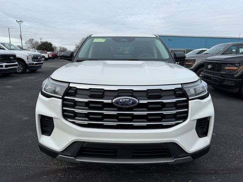 New 2026 Ford Explorer Active RWD image 4