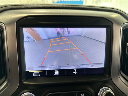 Used 2019 GMC Sierra 1500 SLT image 17