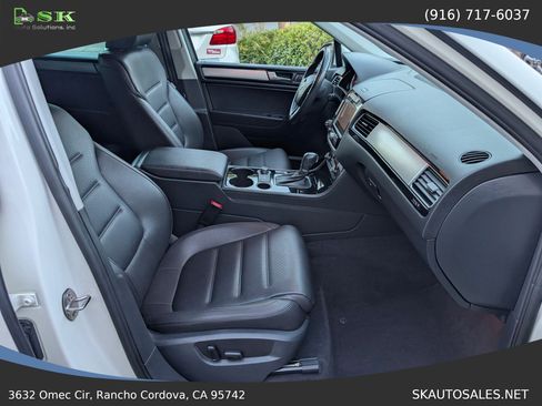 Used 2011 Volkswagen Touareg VR6 AWD/4WD image 31