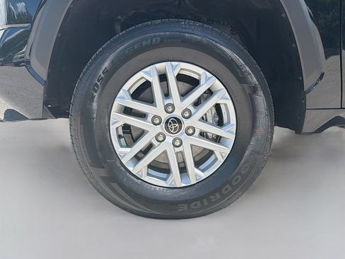 Used 2024 Toyota Tundra SR5 w/ SR5 Convenience Package AWD/4WD image 38