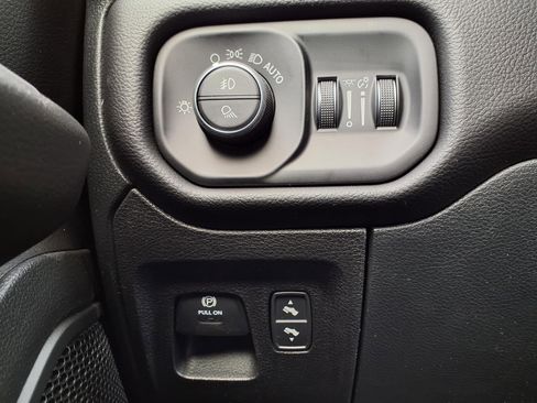 New 2026 RAM 1500 Big Horn AWD/4WD image 15