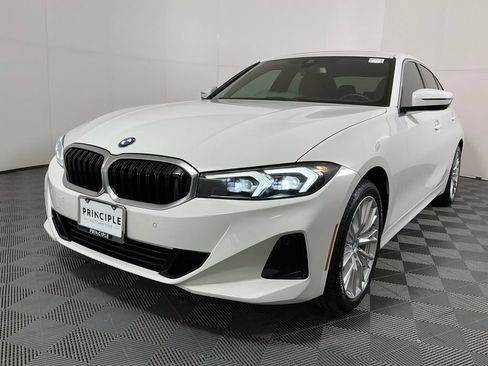 Used 2024 BMW 330i xDrive Sedan w/ Premium Package AWD/4WD image 2