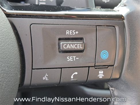 Used 2022 Nissan Pathfinder SV image 26