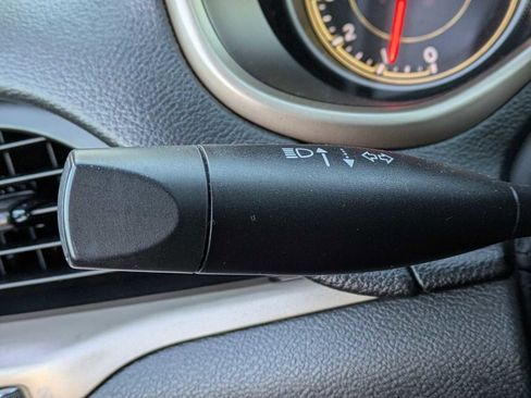 Used 2016 Jeep Cherokee Limited image 25