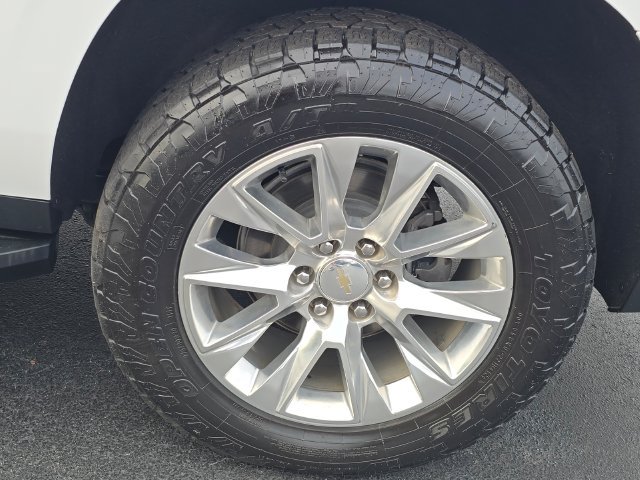 Used 2023 Chevrolet Suburban Premier RWD image 11