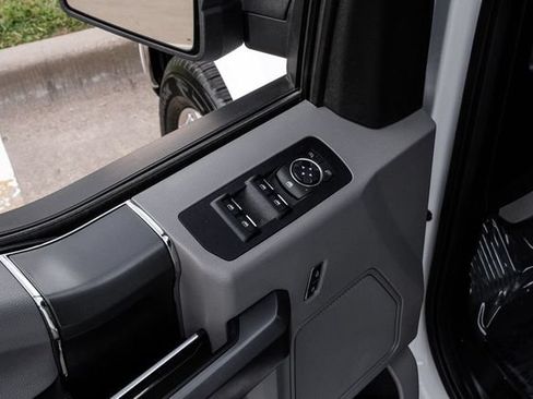 Used 2019 Ford F150 XLT w/ Equipment Group 301A Mid RWD image 37
