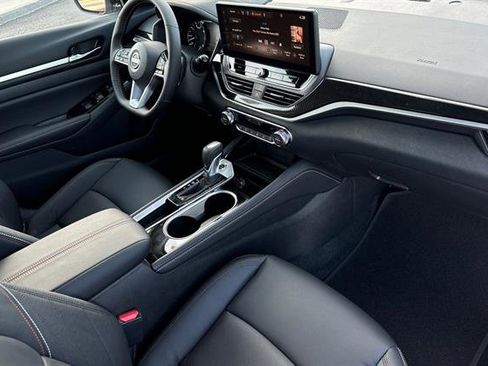 New 2025 Nissan Altima 2.5 SR w/ SR Premium Package image 17