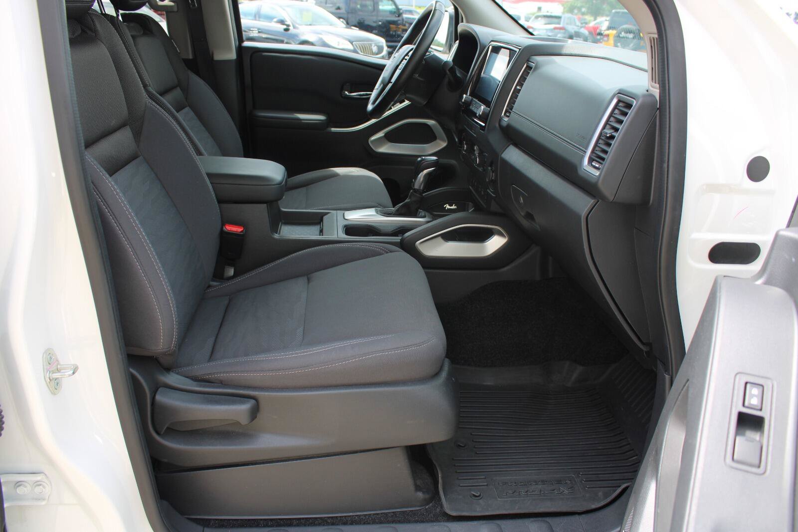 Used 2023 Nissan Frontier SV w/ SV Convenience Package AWD/4WD image 24