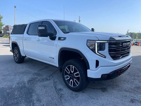 Used 2024 GMC Sierra 1500 AT4 w/ Technology Package AWD/4WD image 2