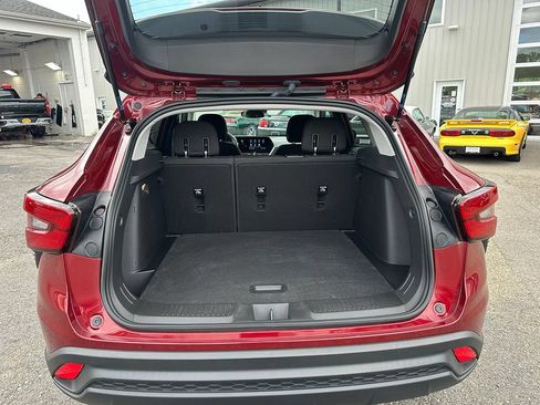 Used 2024 Chevrolet Trax LS w/ LS Convenience Package FWD image 5