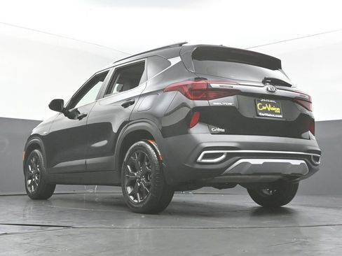 Used 2021 Kia Seltos EX AWD/4WD image 5